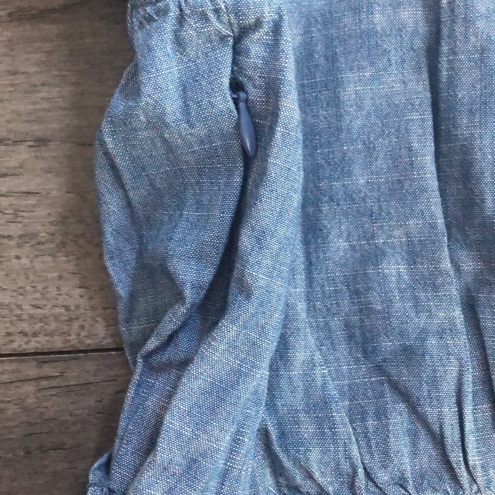 J.Crew woman’s denim blouse - Picture 7 of 8